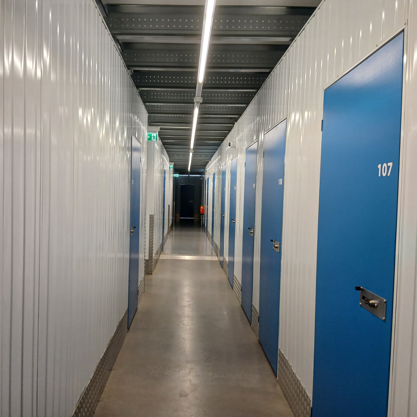 Opslagboxen Opslagboxen bij Kreuze