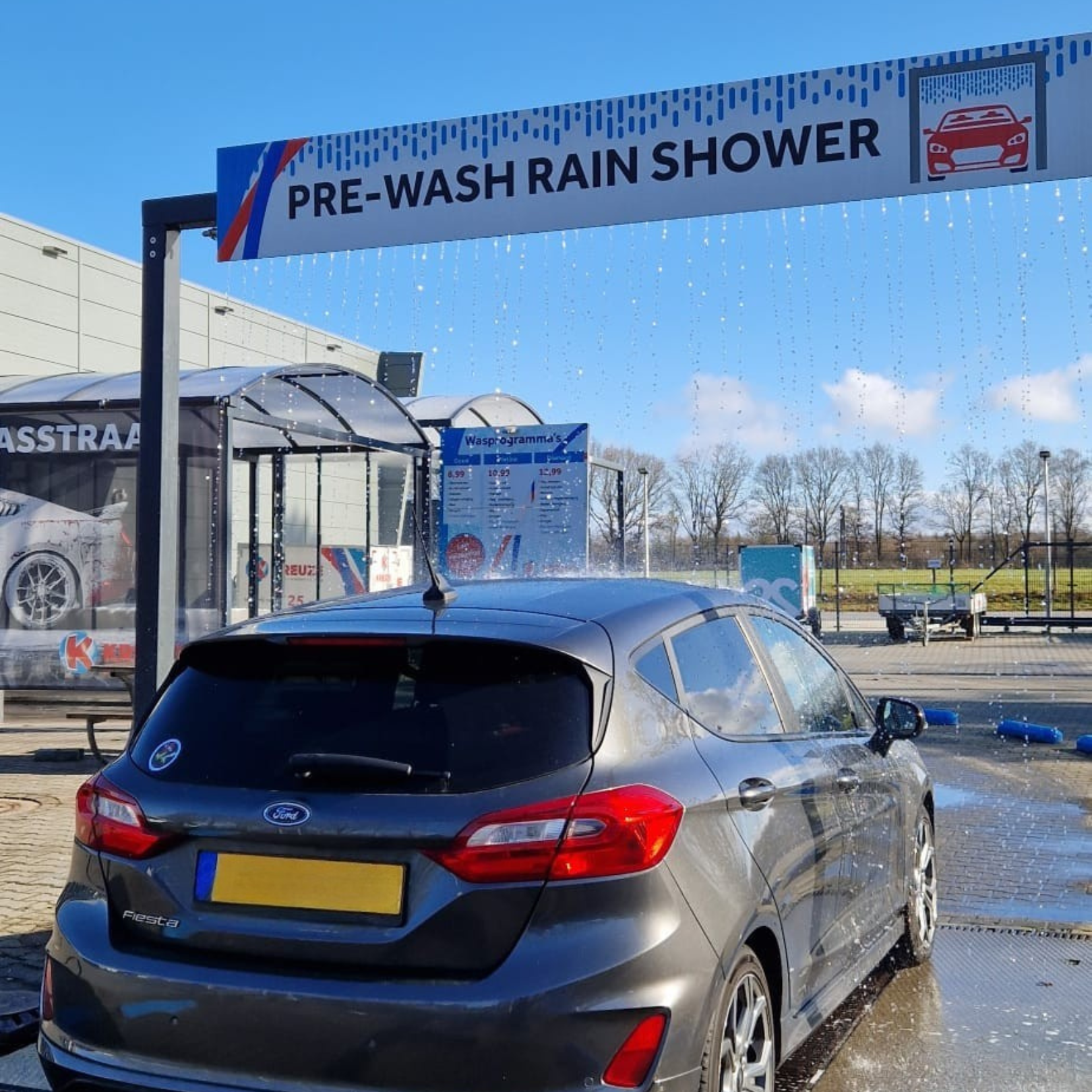 Auto door de rain shower